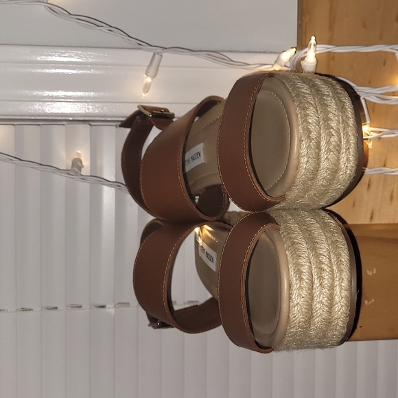 STEVE MADDEN brown chaser sandals - Picture 4 of 4